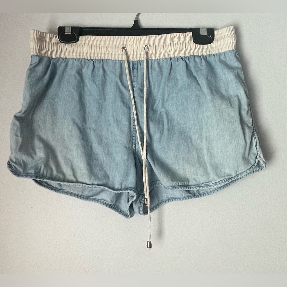 Forever 21 shorts size Large